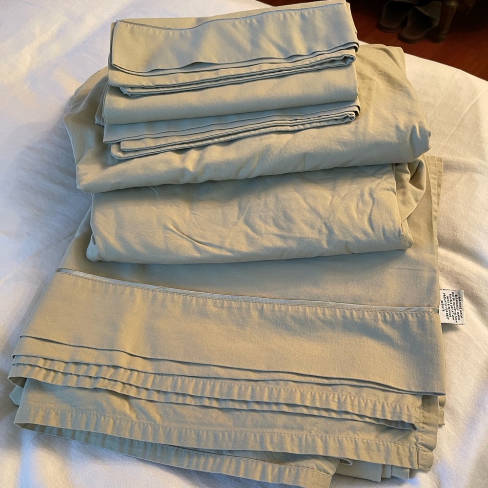 Sage color Split King Sheet Set - Picture 2 of 8